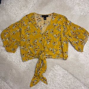 Adorable Floral Tie Blouse!